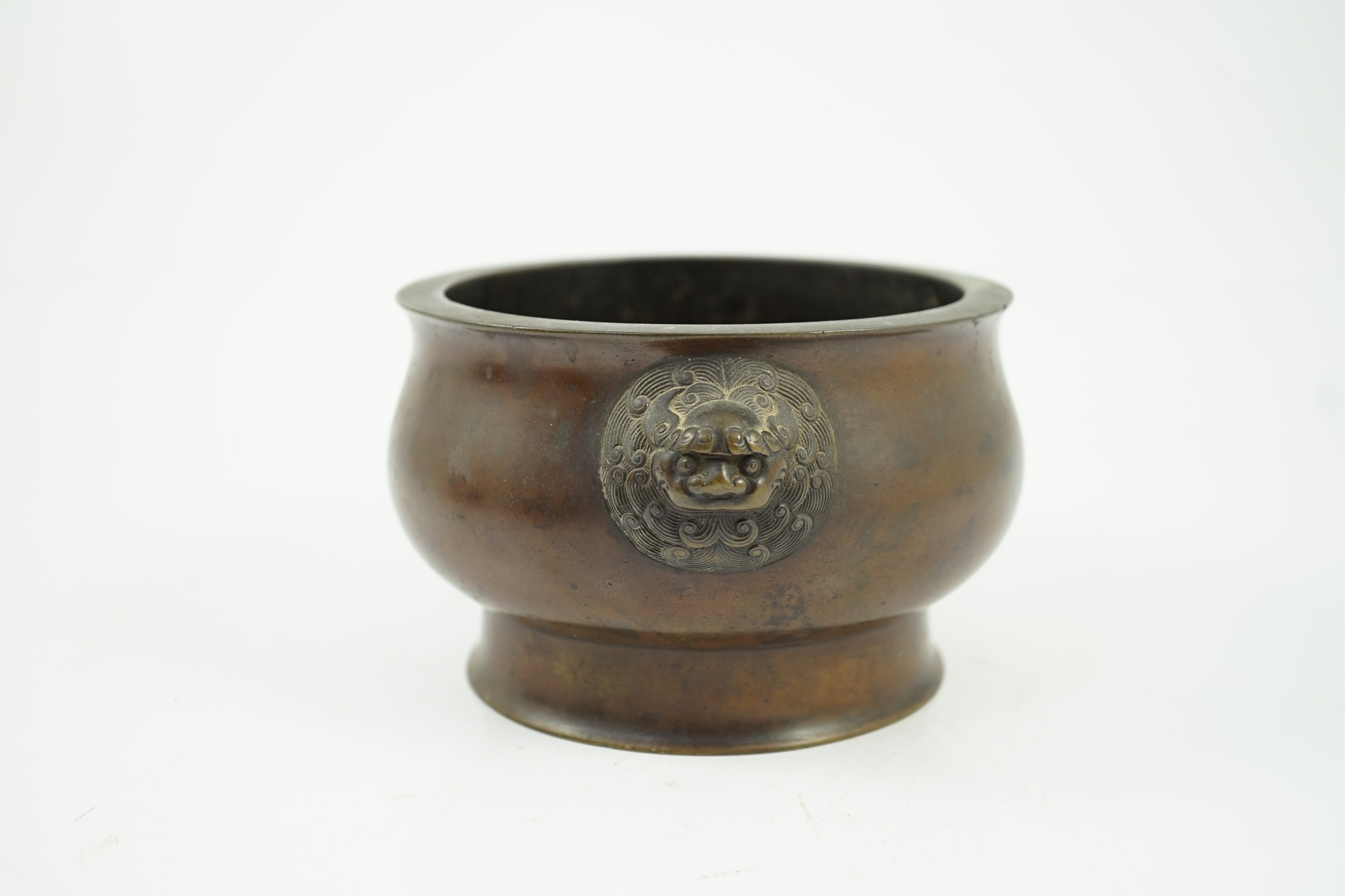 A Chinese bronze censer, gui, small seal script private mark, 17th/18th century, casting faults to interior